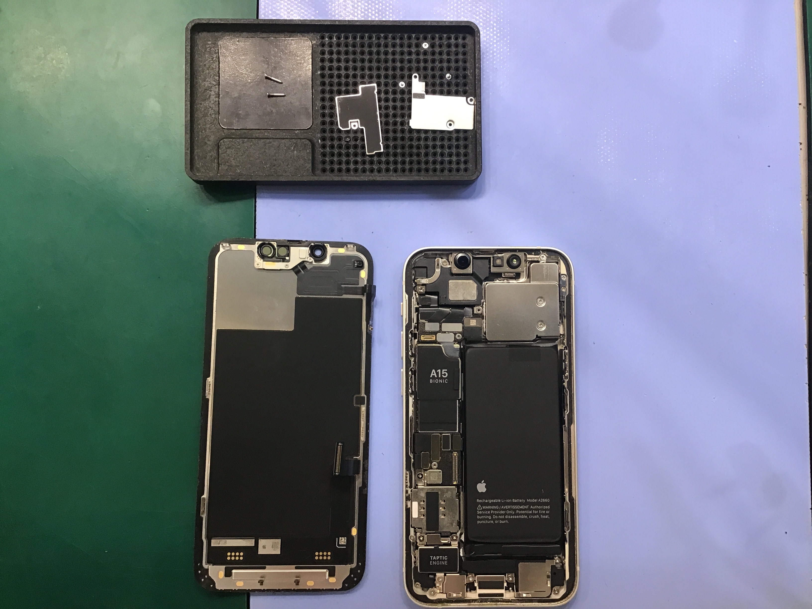 iPhone13miniならデータそのまま修理可能なスマホ修理工房グランデュオ蒲田店へ！